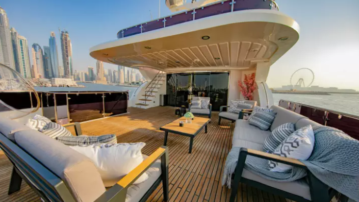 overnight superyacht dubai 2