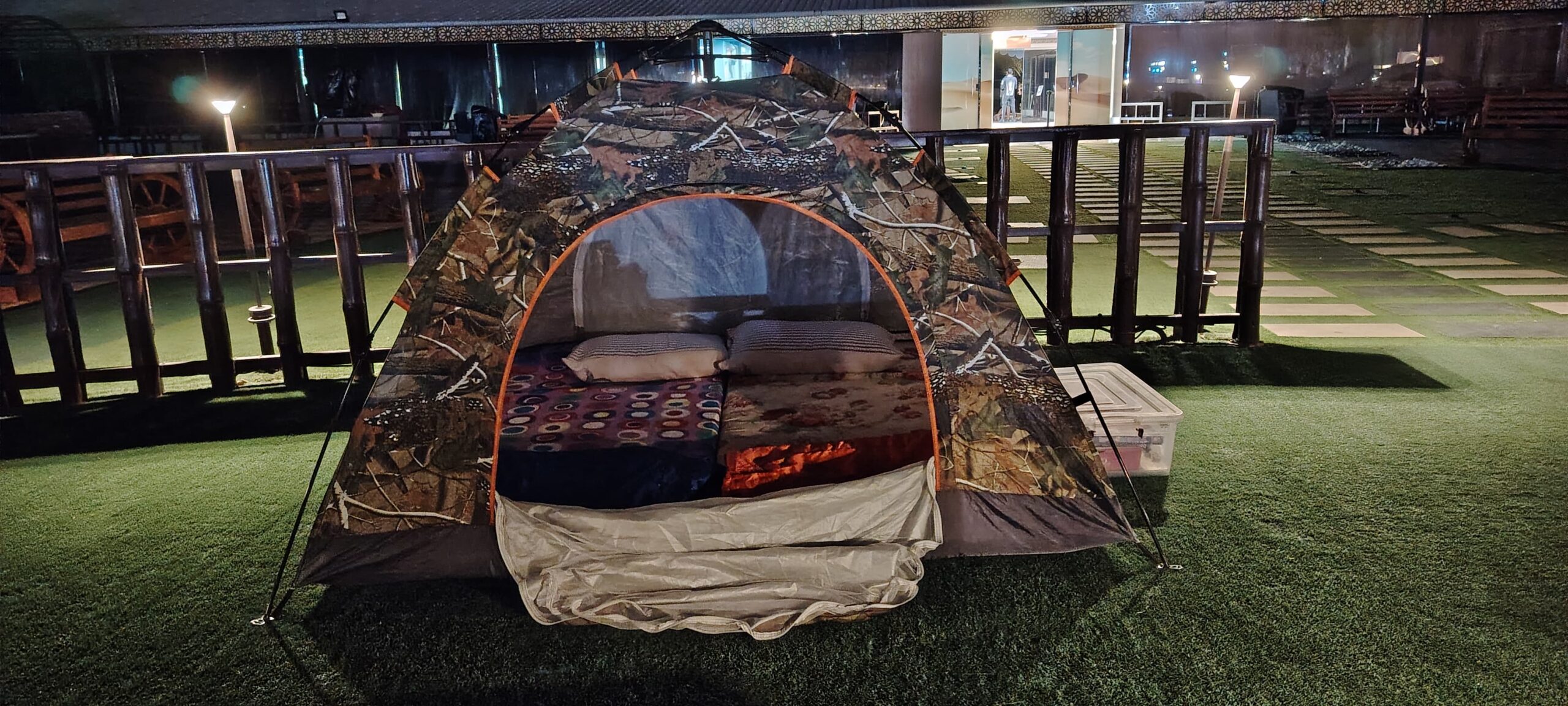 Sleeping tent