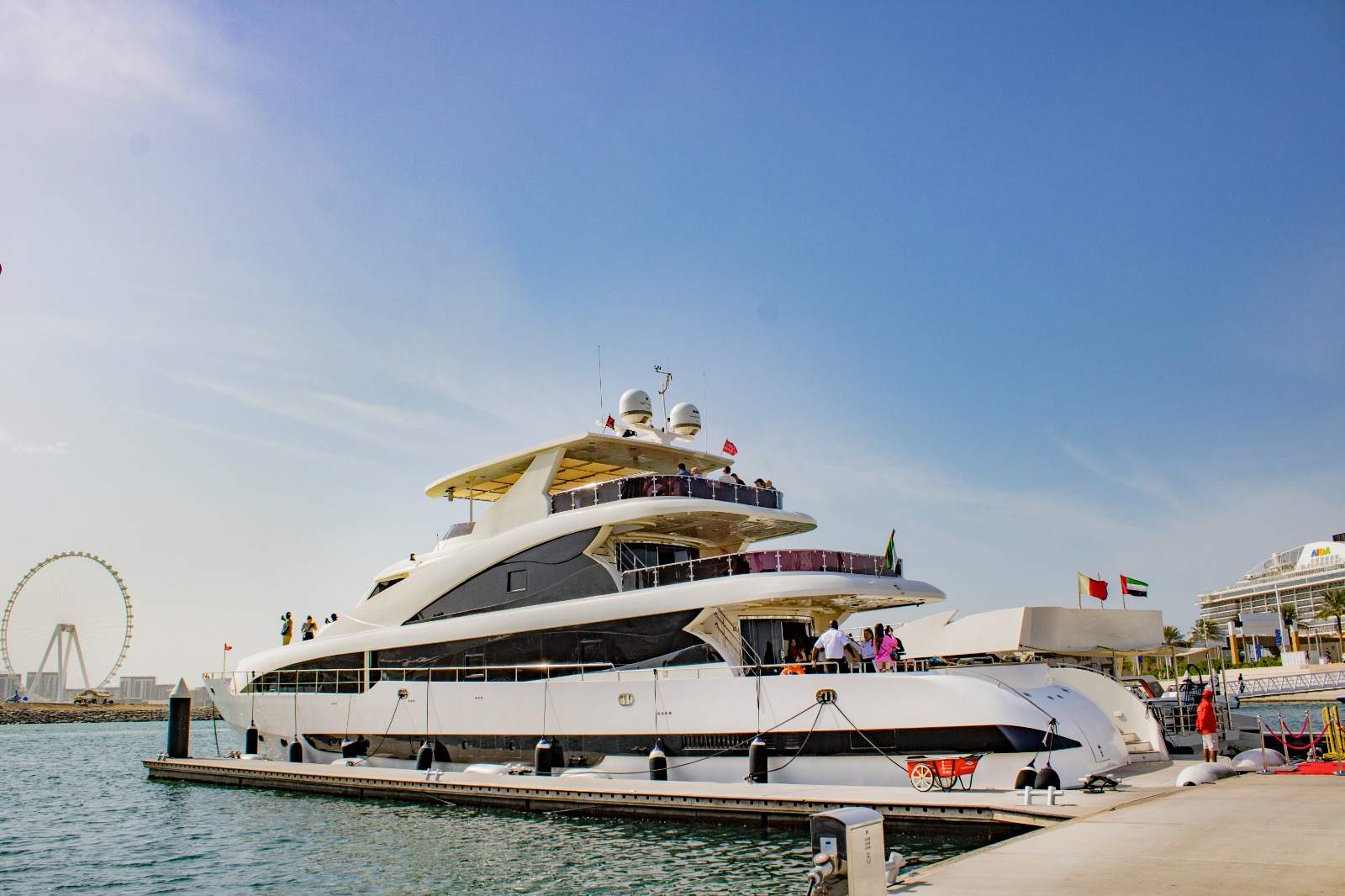 Sunset Yacht Cruise Dubai Marina - Mygodubai.com