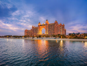 Practical Tips Before Booking Activities in Dubai – Season, Weather & Local Etiquette