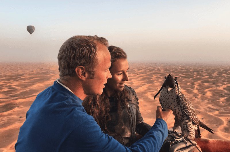 falcon hot air balloon dubai